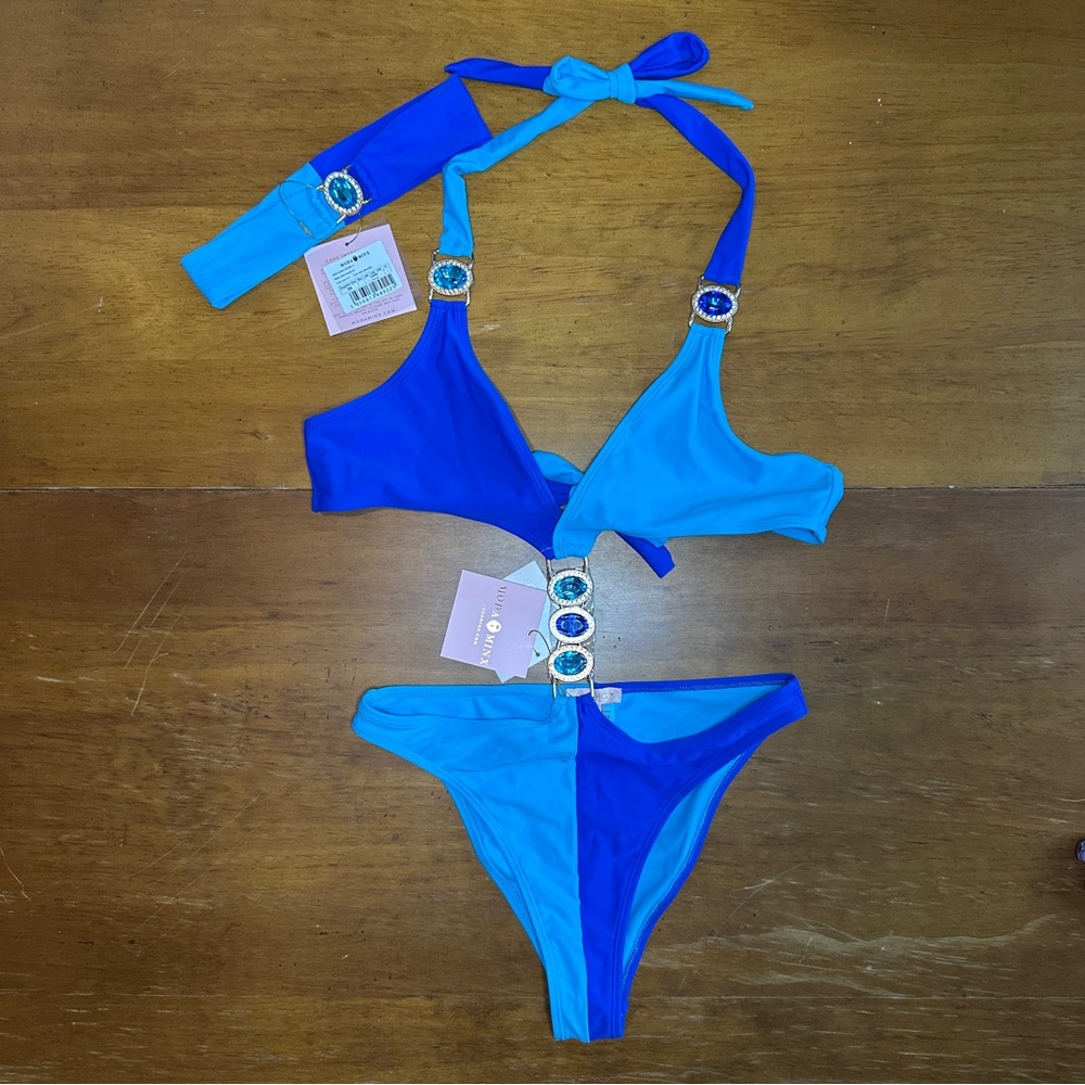Moda Minx Glamours Two-Tone Jewel Bikini!
